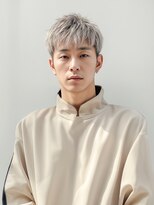 ユニル(Unille)&nbsp;泉駅/メンズ/MEN’S/ニュアンスパーマ/センターパート/学割U24