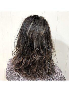 ヘアーブレイス(hair brace) バレイヤージュカラー