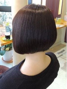 五番街 《五番街》えりあしギリギリのスッキリボブ