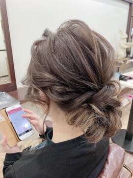 アゴーグ(agog) 大人シニヨン