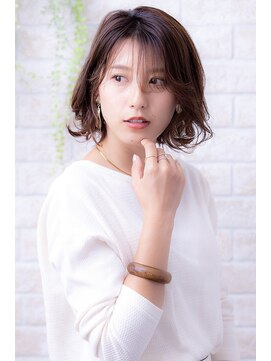 ヘアーアートシフォン 池袋西口店(Hair art chiffon) オリーブカラー切りっぱなしショートウルフ濡れ髪ルーズヘア