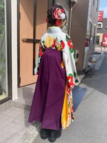 エリカ 美容室&nbsp;【卒業式・成人式に大人気！】編み込みシニヨンスタイル