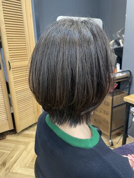 アルター(aL ter) 輪郭カバーヘア◎外はね×内巻きレイヤーボブ