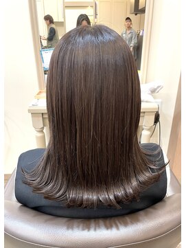 アルターリール(aL ter Rire) カール/セミディ/シアーカラー/姫カット/鎌取/中村郁未