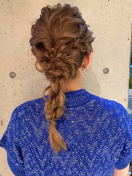 レジュアル(RESSUAL) 大人ガーリー　編み下ろし　ドレスヘアセット　二次会　結婚式