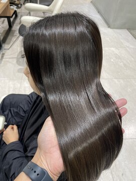 アーティック ヘア ディーヴァディーヴォ テスタ(ARTIC HAIR DIVA DIVO TESTA) もうクセ毛に悩まない！縮毛矯正で手にいれるサラサラ美髪