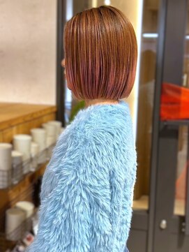 アトリエ(atelier.) オレンジピンク　ぱつっとボブ　グラデーションカラー　艶髪