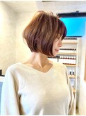 前下がりボブ×明るい白髪染め[30代/40代/50代]
