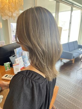 ヘアラウンジ アングゥ(hair lounge ungu) シルバーベージュ