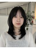 bミディアムハッシュカットロングレイヤーカットくびれヘア