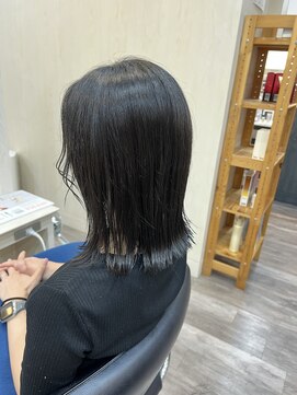 ワイスラッシュジングウ(Y / JINGU) 外ハネミディアム