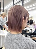 ブリーチありのピンクベージュボブ