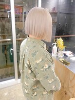 エンネ 新宿(enne) ホワイトミルクティー/ミルクブロンド/シルバーアッシュ