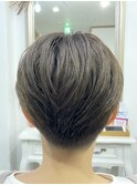 刈り上げショートヘア