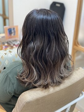 グロウウルマ(GLOW uruma) グラデーションカラー