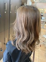 ティエル(Tiele)&nbsp;透明感ベージュカラー