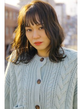 スリーヌーン(THREE noon) ミディアム ゆるナチュラル ラフウェーブ 20代30代40代