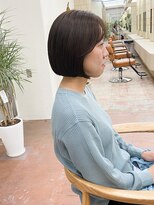 パークレーン アイス イヴェン(park lane ICI yeven)&nbsp;ブリーチなしカラー　グレージュ　明るめ　切りっぱなしボブ　栄