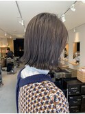 くすみグレージュ