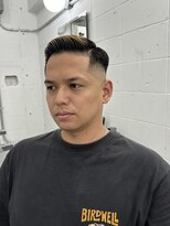 ウェルネス(Wellness)&nbsp;サイドパート　スキンフェード