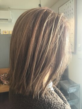 カミリー(Kamily) 【髪質改善】カラーと細め ブリーチ ハイライト#30代#40代