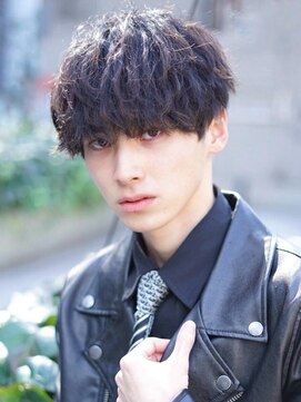 ナチュラル 渋谷(NATURAL) フェザーパーマ/スパイキーショート/サーフカール[メンズ/渋谷]