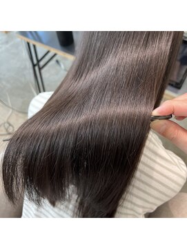 ラヴィエ(RAVIE) 【半田・髪質改善】縮毛矯正/トリートメント/マンツーマン