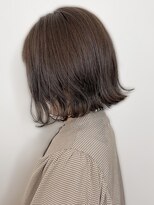 エミュー(emue) 20代30代透明感モカブラウンショート×外ハネボブ韓国風