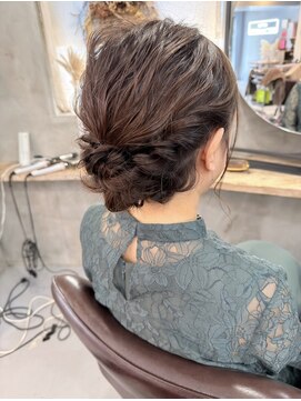 エレマルヤマ(ele maruyama) 《ele》結婚式ヘアセット / ゆるアップ