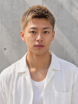 キュー(Cue_) クロップフェード坊主ツーブロック刈り上げアップバング