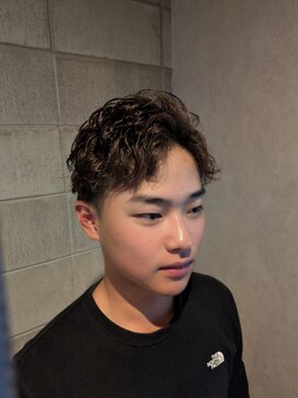ワンワンオー バーバーショップ コンチネンタル(@110 BARBER SHOP continental) シャドウパーマ