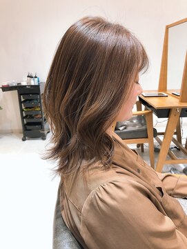 ネイロ 錦糸町(NeiRo) エアリーミディショートパーマ黒髪カタログホワイトアッシュ