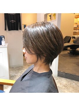 ネイビーヘアデザイン(navy hair design) 大人ショート
