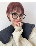 ぷつっとワイドバングにピンクベージュ