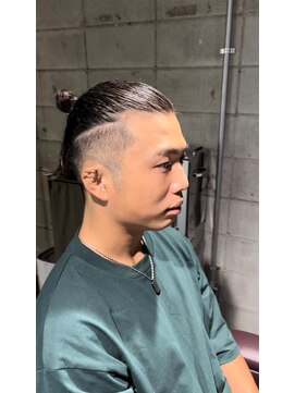 ルポ(repos) マンバン×フェードカット