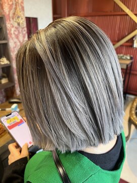 アトリエ バロッコ(atelier Barocco) 圧倒的シルバーグレーシャドールーツ