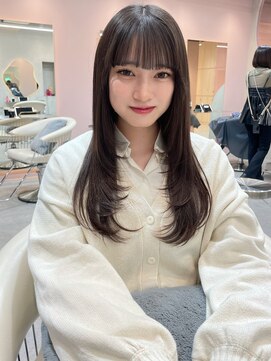グロー 大宮(GLROW) 韓国 レイヤーカット U24学割 顔まわりカット グレージュ