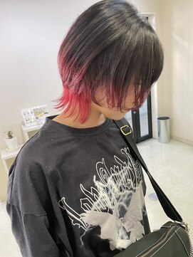 モノリス(monolith) ウルフカット 黒×赤