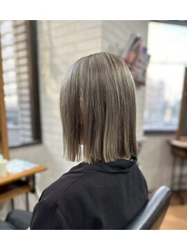 ビス リアン 川口店(Vis lien) 20代30代40代ダブルカラーミルクティーアッシュ透明感カラー