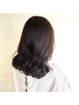 アイフラット 稲沢(I-FLAT) ミディアムヘア×ダークカラー