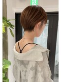 ショートヘアベリーショートくびれ丸みボブグレージュベージュ