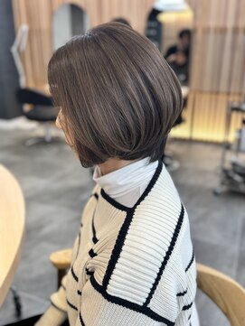 リファインド(REFINED) 髪質改善トリートメント＜極＞を繰り返したショートボブ