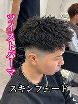 ルースト 心斎橋店(ROOST) MEN’S HAIR/サーフカール/刈り上げセンターパート/心斎橋