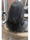 暗めグレージュ