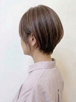 ヌードルバイコア(noodle by CoRe.gn)&nbsp;大人ショート×白髪ぼかしハイライト艶感/ハンサムショート