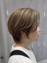 アースコアフュールボーテ 笛吹店(EARTH coiffure beaute)&nbsp;大人ショート×白髪ぼかしハイライト