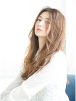 ゆるめパーマがかわいいふわっとロング