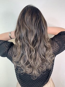 モーション 新宿(motion) バレイヤージュグレージュ