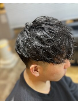 バーバーボルト(Barber Bolt) lowフェード×ソフトクロップ