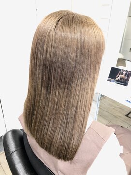 エフジェイメイド(F.J.MADE.) 高明度ベージュ／ブリーチなし